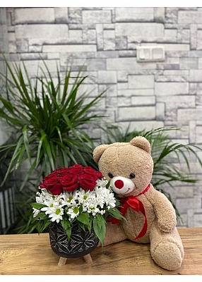 Krmz gll ayakl saks, orta boy kahverengi ayl